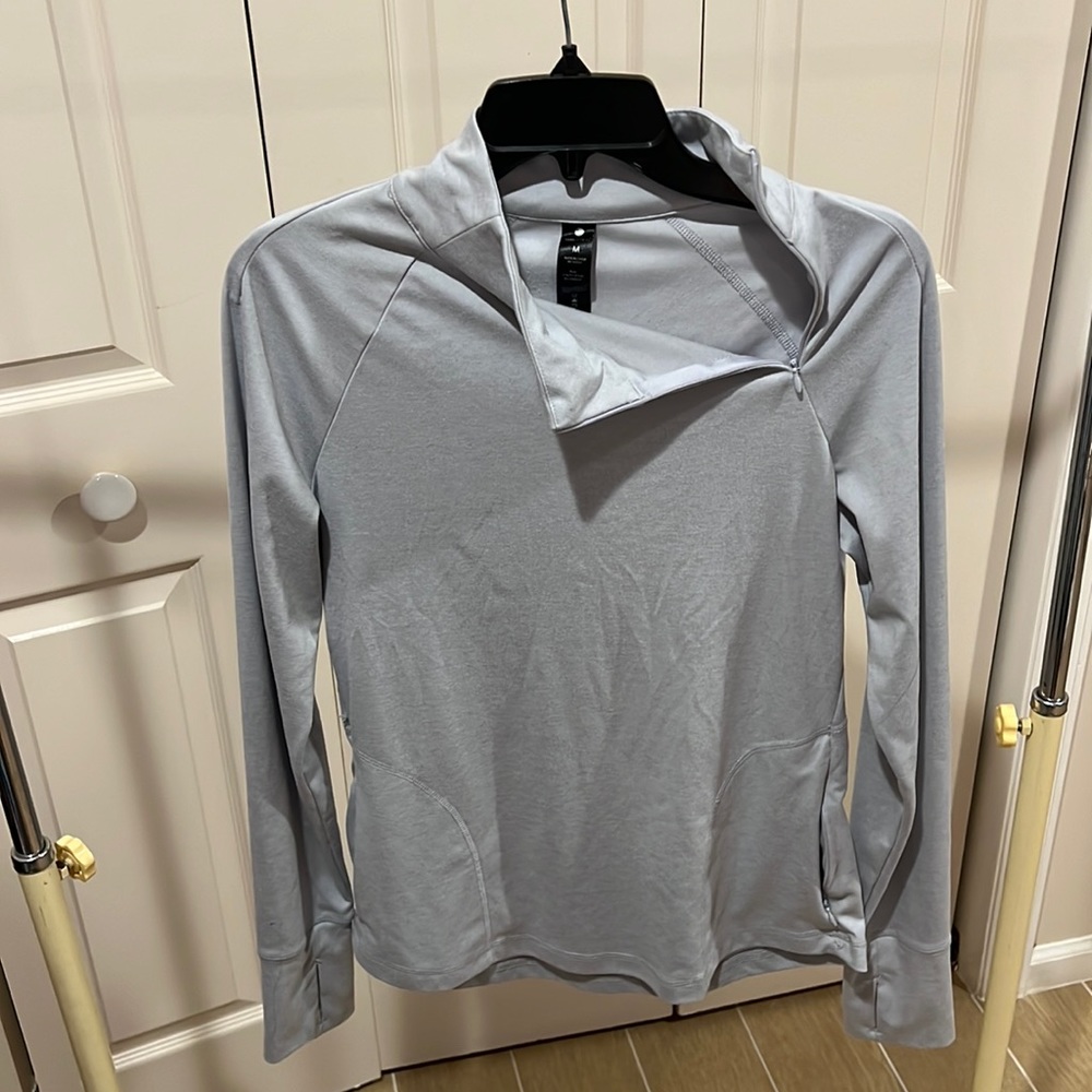 Medium yoga outerwear diagonal cut